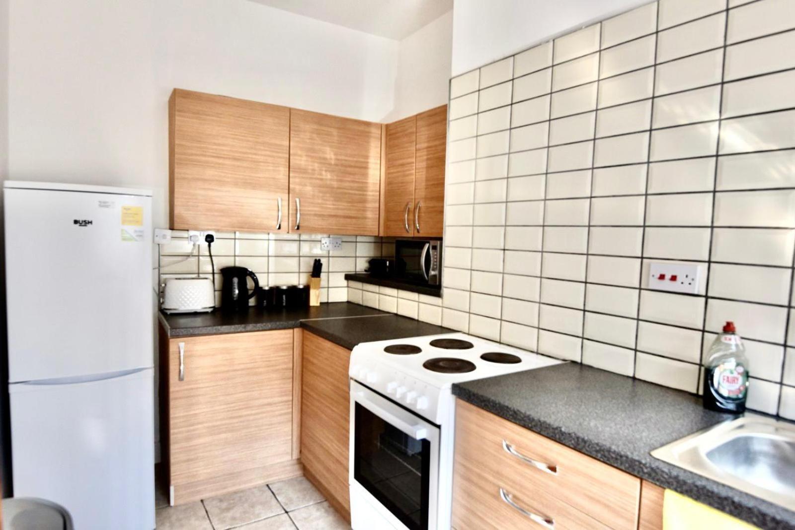 Come On In Lucas Street Newport Train Station Sleep Upto 8 Villa Exterior photo